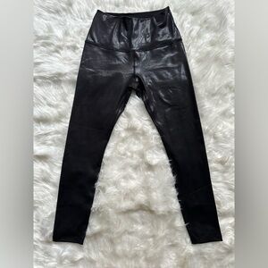 Beyond Yoga Black Shiny Midi Leggings